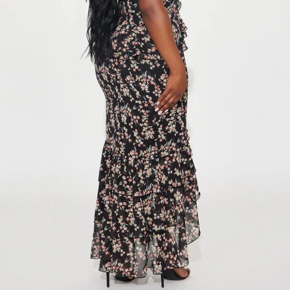 LIKE NEW 🖤 FASHION NOVA Black Chiffon Floral Maxi Dress (Size Large) 🌸 - Picture 6 of 6